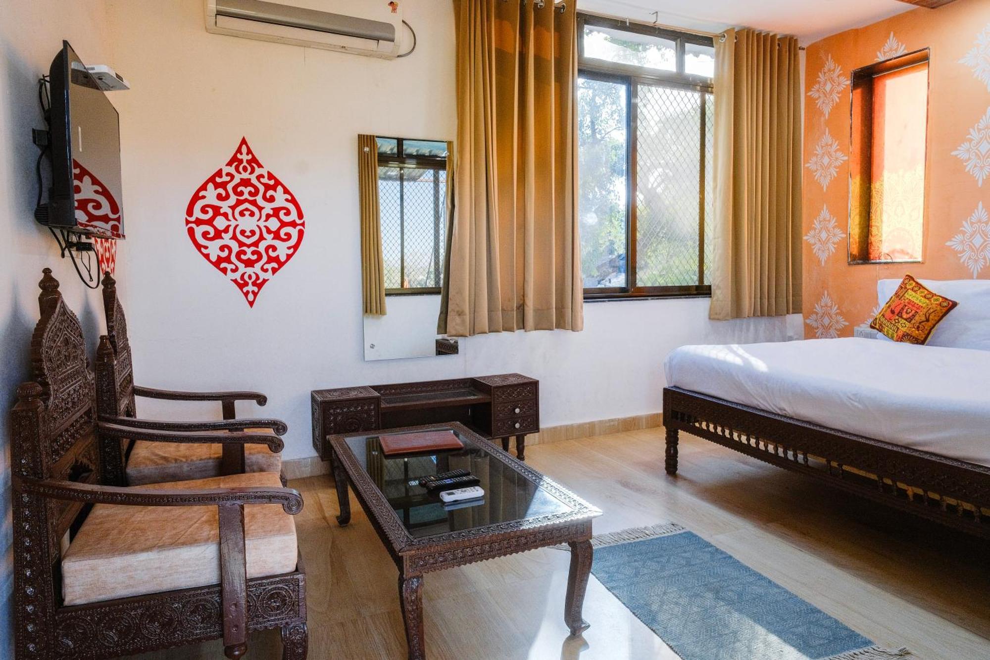 Rudraksha Inn Mount Abu Bagian luar foto