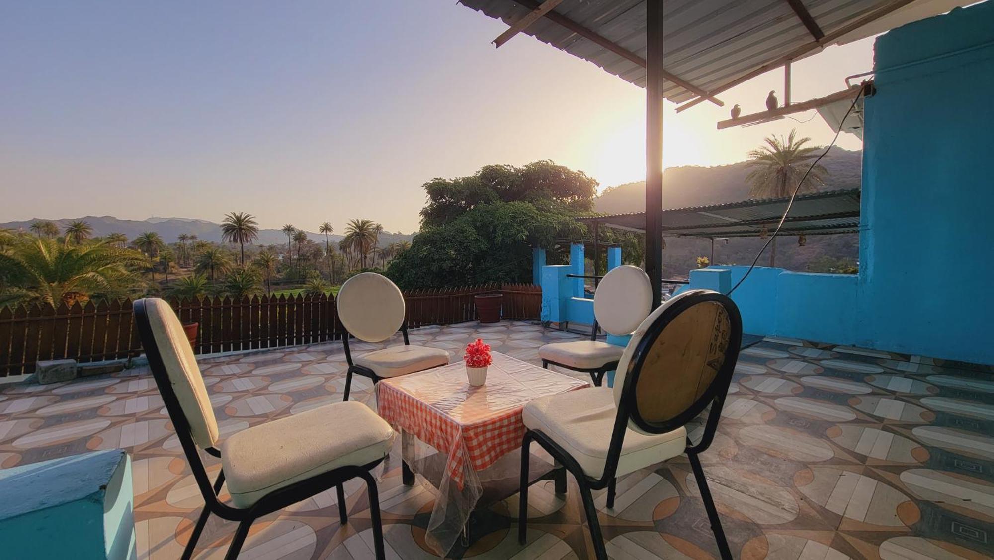 Rudraksha Inn Mount Abu Bagian luar foto