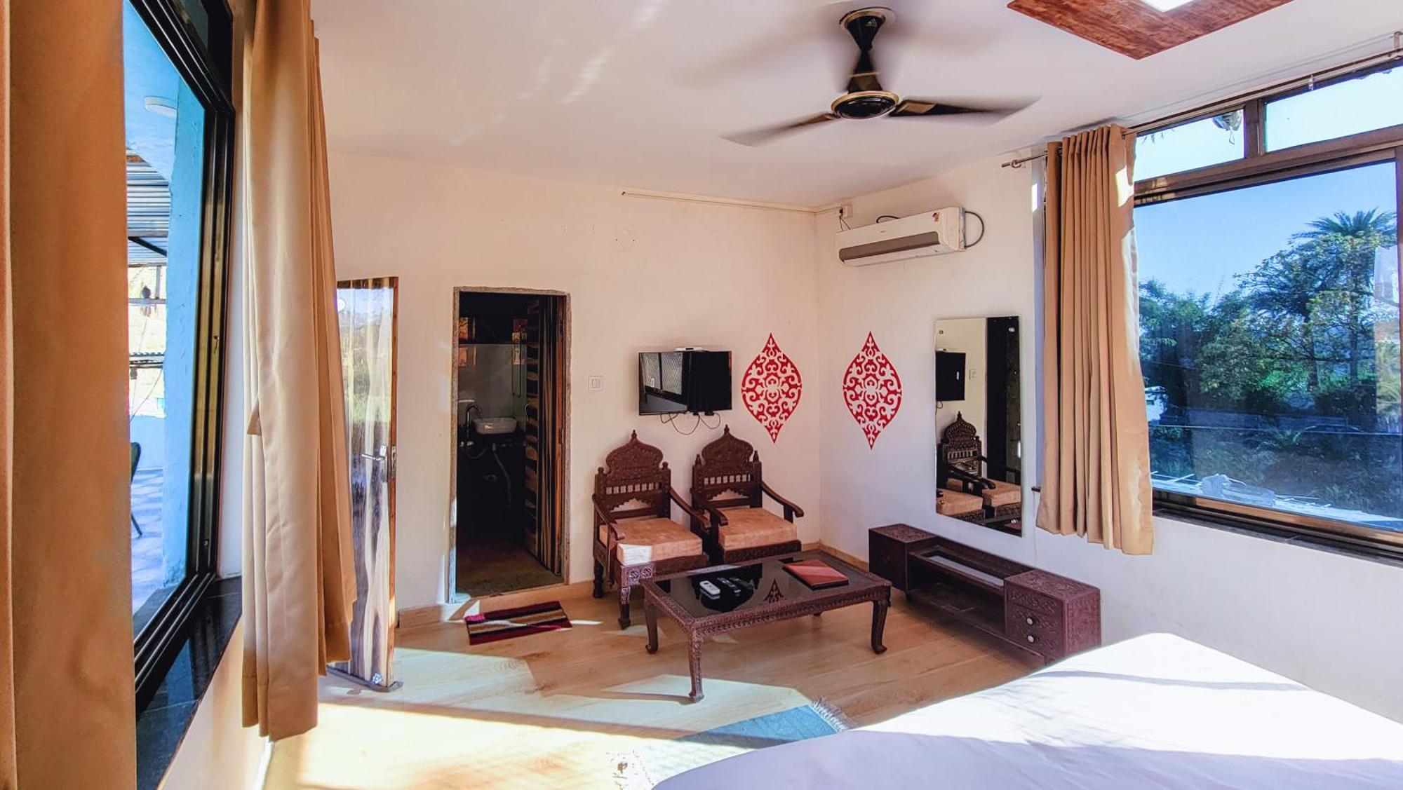 Rudraksha Inn Mount Abu Bagian luar foto