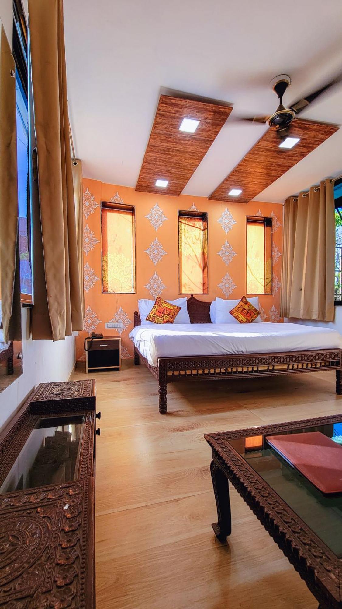 Rudraksha Inn Mount Abu Bagian luar foto