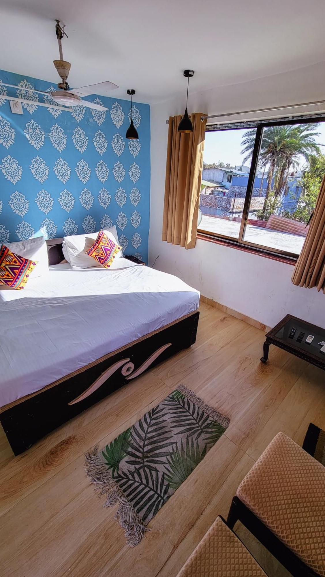 Rudraksha Inn Mount Abu Bagian luar foto