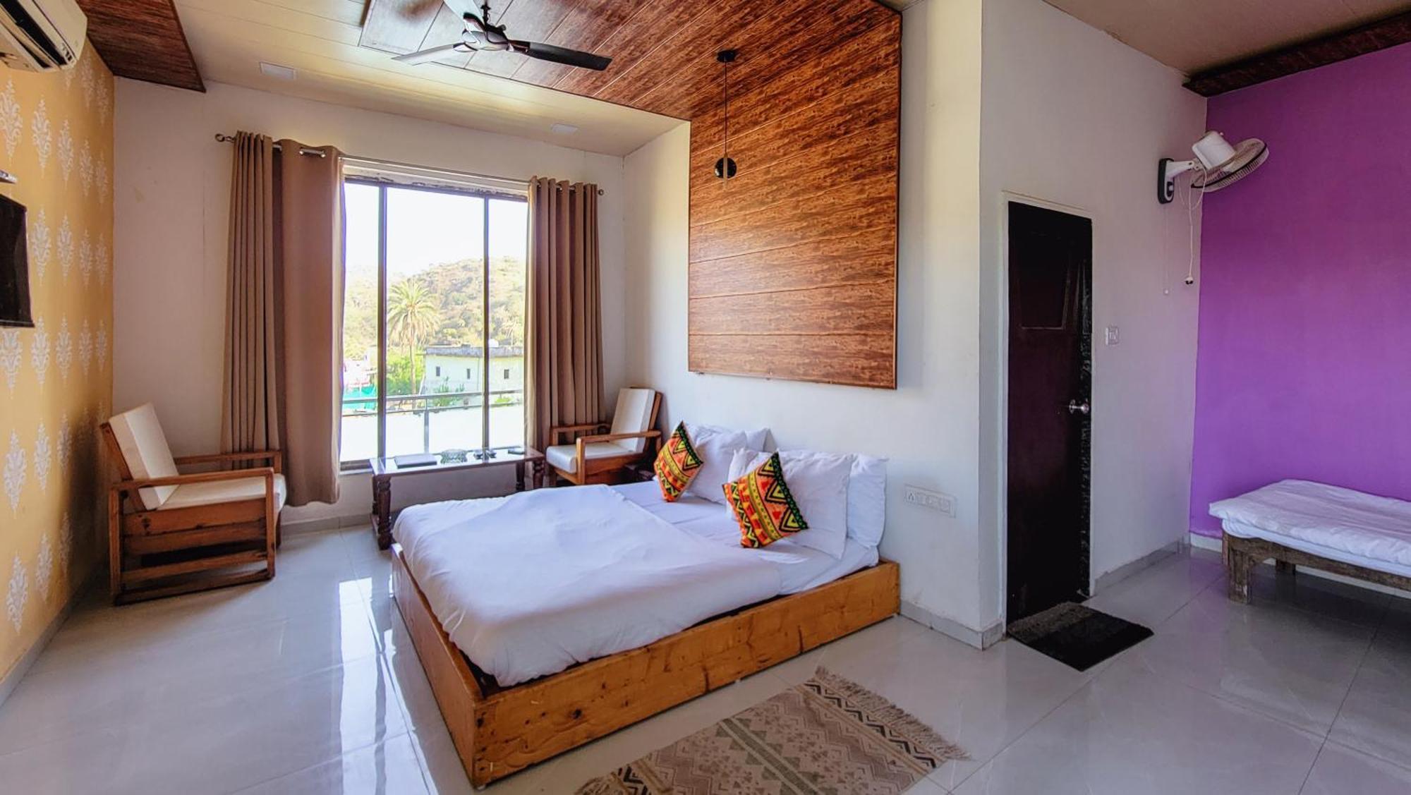 Rudraksha Inn Mount Abu Bagian luar foto