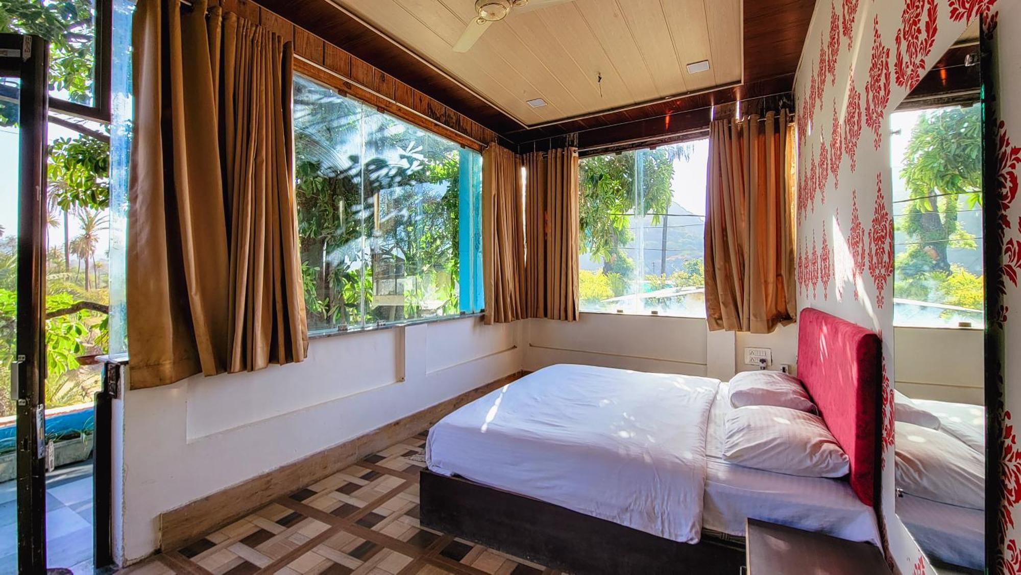 Rudraksha Inn Mount Abu Bagian luar foto