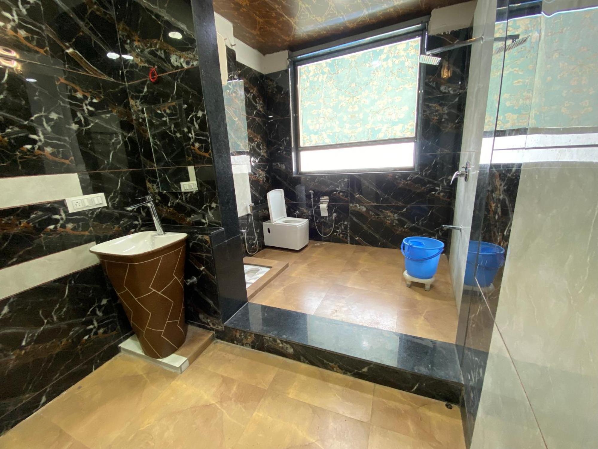 Rudraksha Inn Mount Abu Bagian luar foto