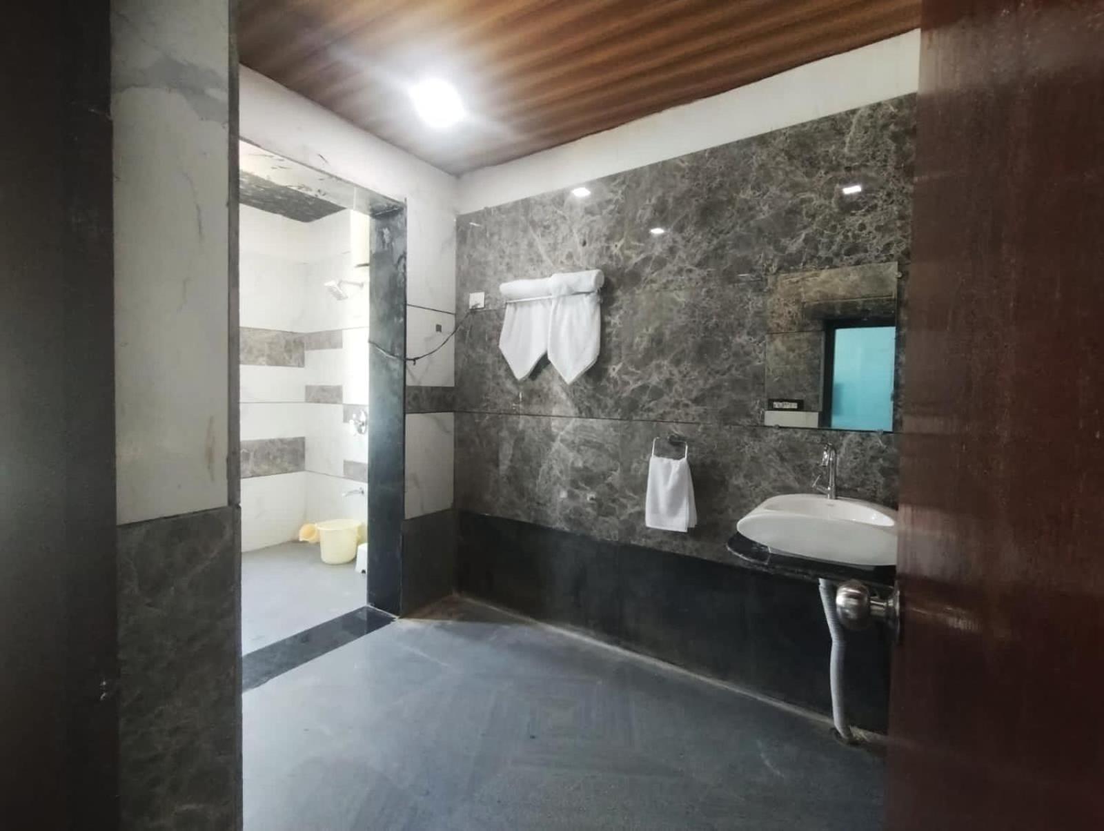 Rudraksha Inn Mount Abu Bagian luar foto